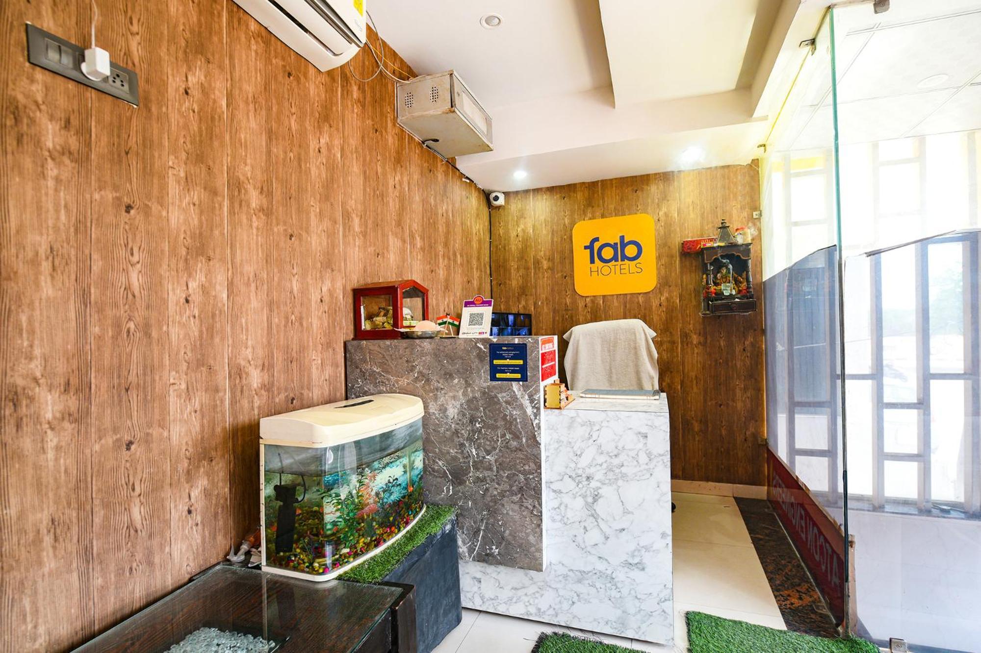 FabEscape Panchkula Motel Exterior foto